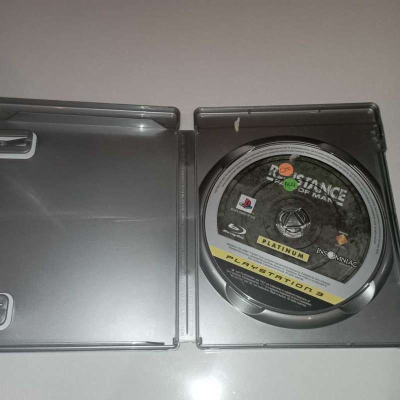 Resistance: Fall of Man [PS3]  **No Booklet**